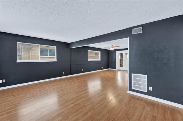 Photo - 5426 Winton St