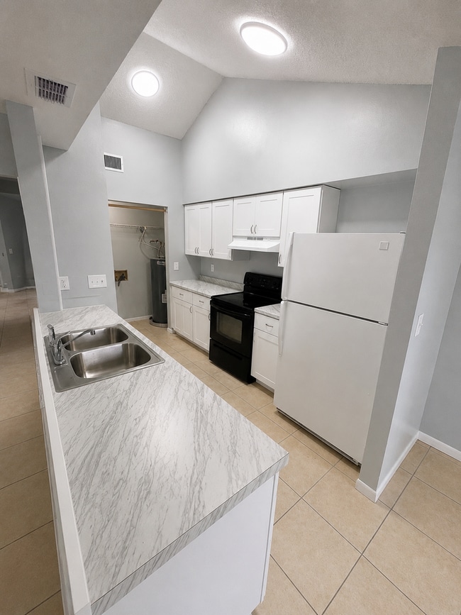Photo - 38214 7th Ave Unit 38214 7th Ave