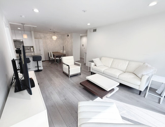 Photo - 222 S Central Ave Unidad 212