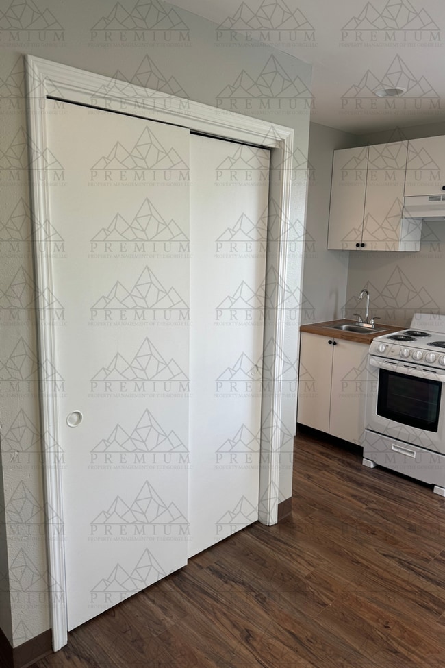 Photo - DAY2529 Unit Studio