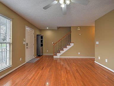 Photo - 3115 W Walnut St