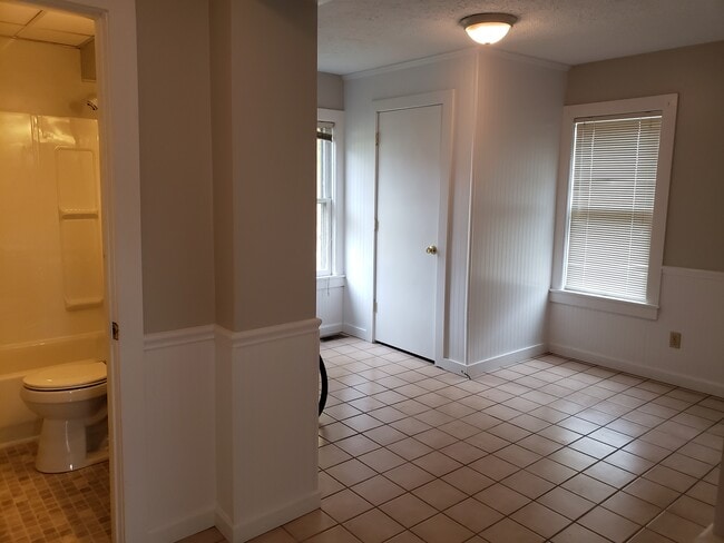 Photo - 500 N Catherine St Unit B