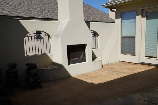 Photo - 2801 Indian Wells Dr E