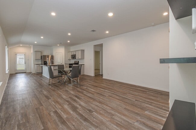 Photo - 5423 Wyndham Rdg Ln