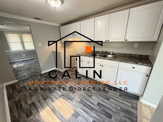 Photo - 206 Ferrill St