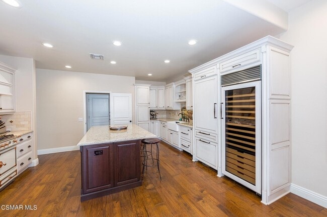 Photo - 32201 Lakeport Dr