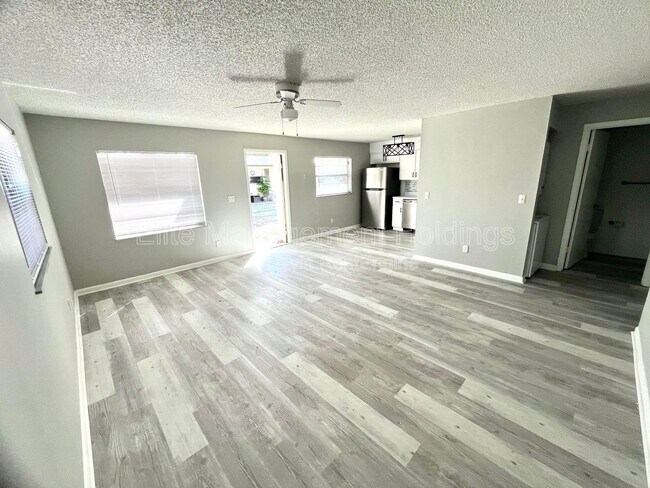 Photo - 1505 40th Ave