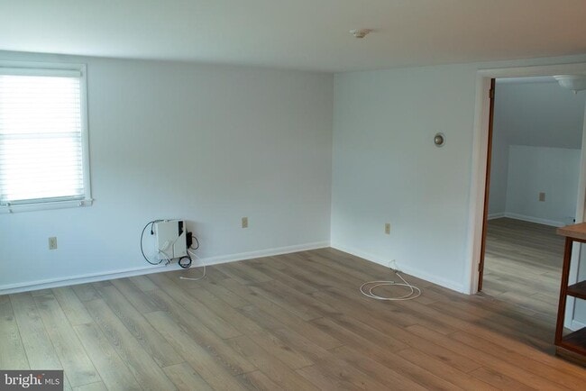 Photo - 450 E Butler Ave Unit APT A