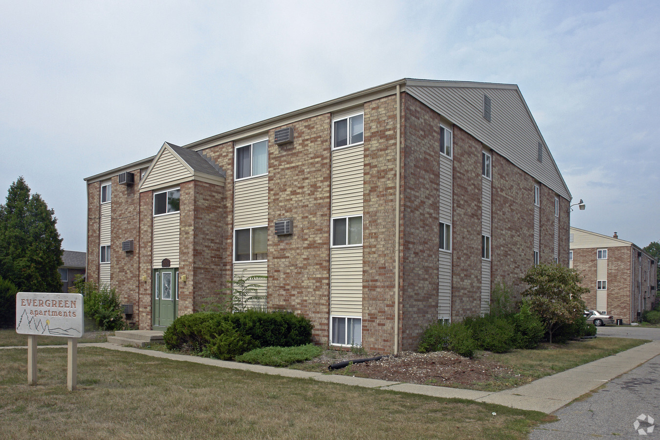 Evergreen Prairie - Evergreen Prairie Apartments