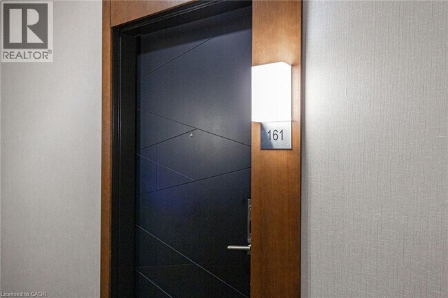 Photo - 1575 Lakeshore Rd W Unit 161