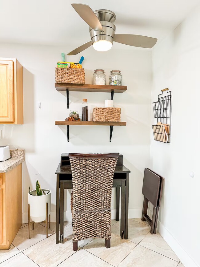 Photo - 505 N Riverside Dr Unit 3