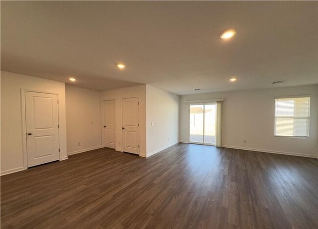 Photo - New build waiting for you