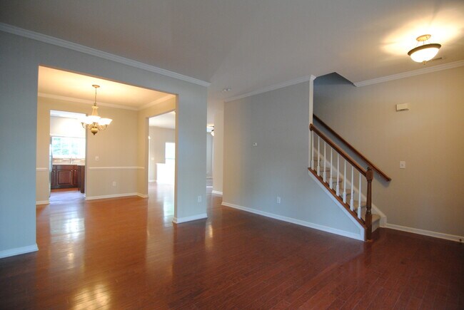 Photo - 10722 Edmundson Ave