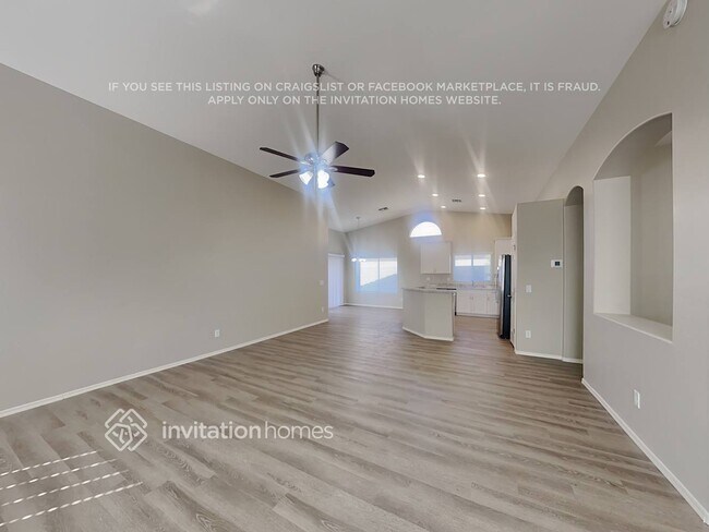 Photo - 11601 W Jackson St