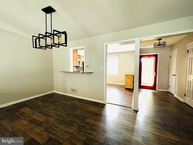 Photo - 137 Krista Ct