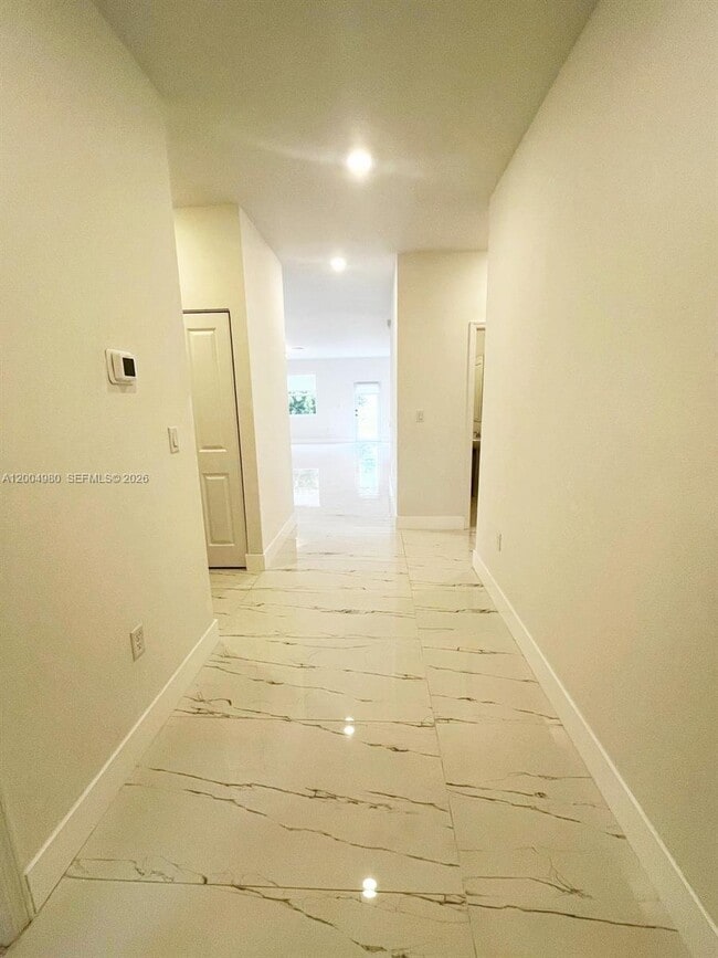 Photo - 833 SE 26th Rd