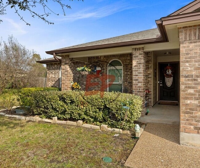 Photo - 709 Pebble Creek Dr