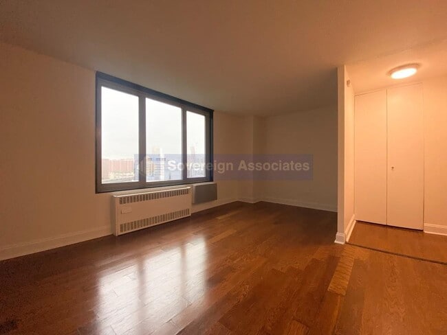 Building Photo - 3333 Broadway Rental