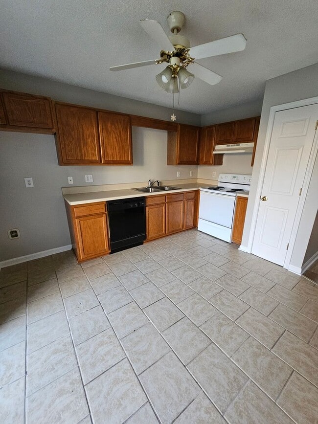 Photo - 2 BR Condo in Thomasville!