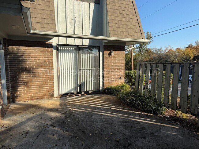 Photo - 505 Cross Creek Rd