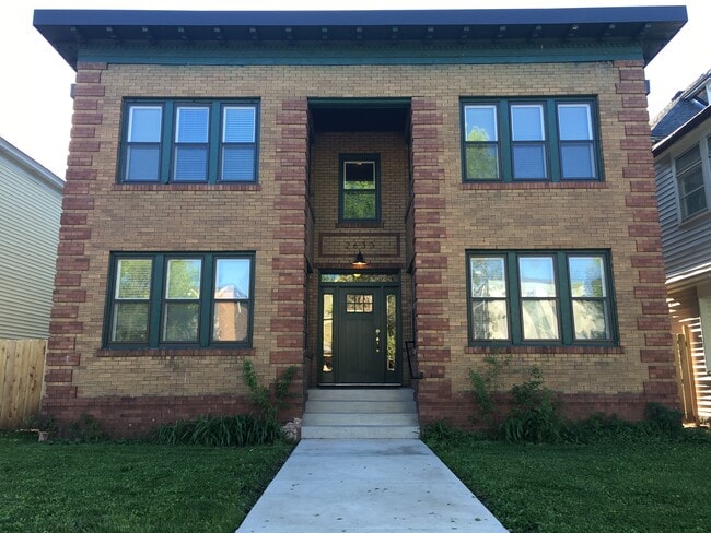 2633 Pillsbury Ave S Unidad 1