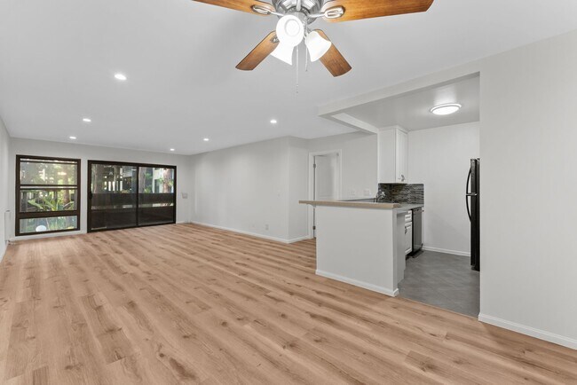 Photo - 8650 Gulana Ave Unit L2168