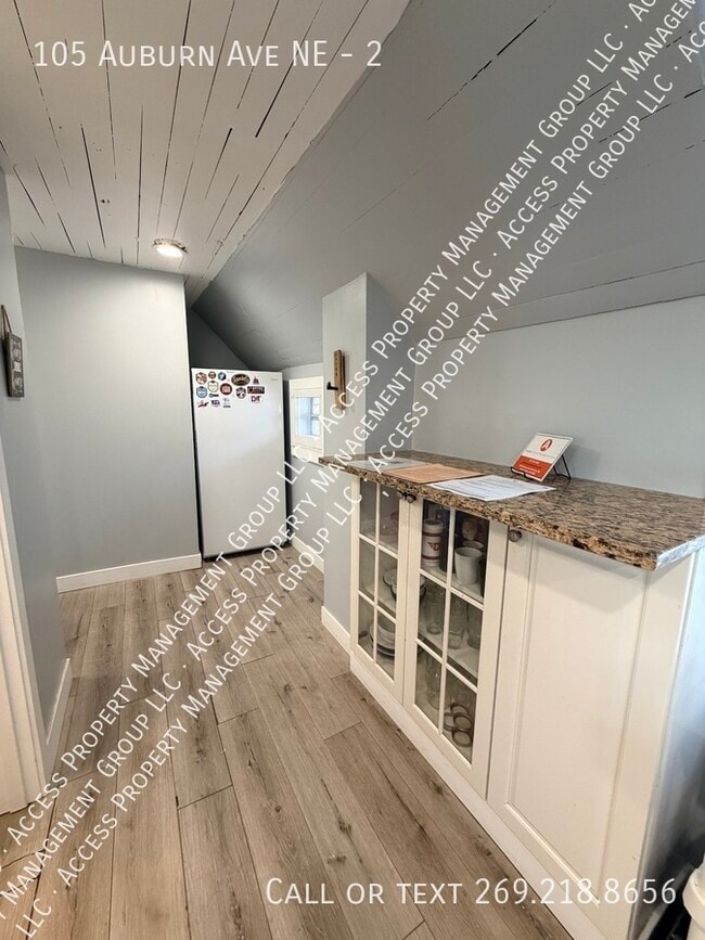 Photo - 105 Auburn Ave NE Unit 2