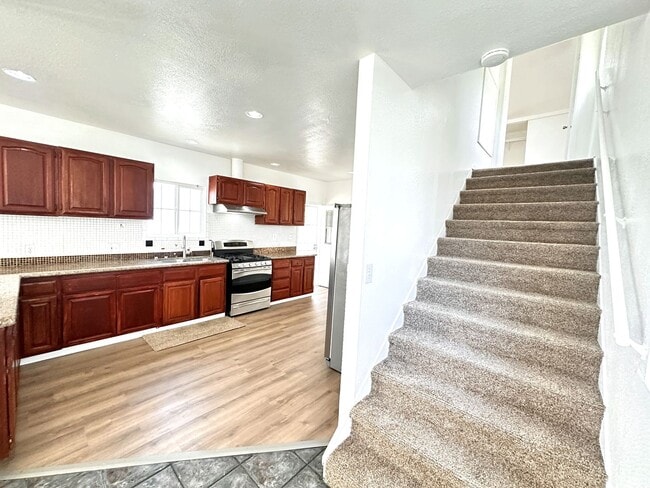Photo - LARGE 4 BEDS 2 FULL BATHS HOUSE FOR RENT!