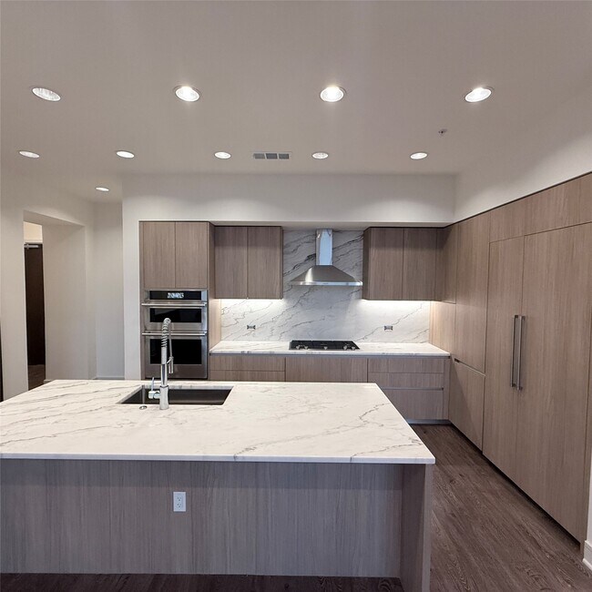 Photo - 2525 Turtle Creek Blvd Unit 2106