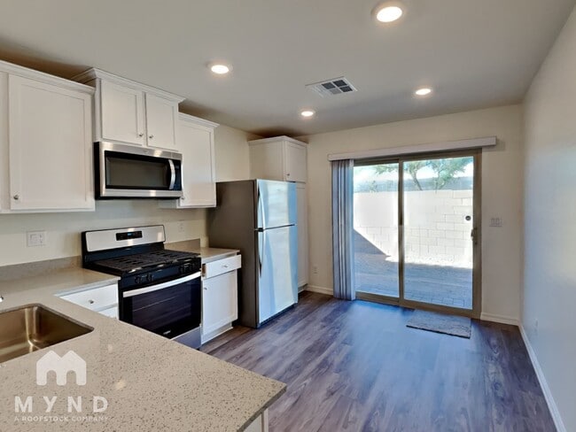 Photo - 4249 Gold Desert St