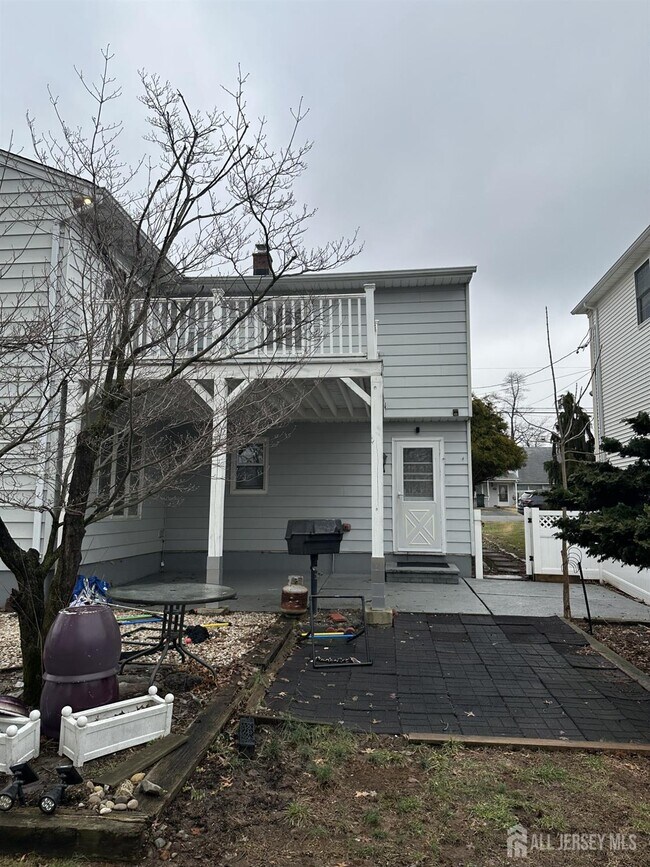 Photo - 182 Bloomfield Ave