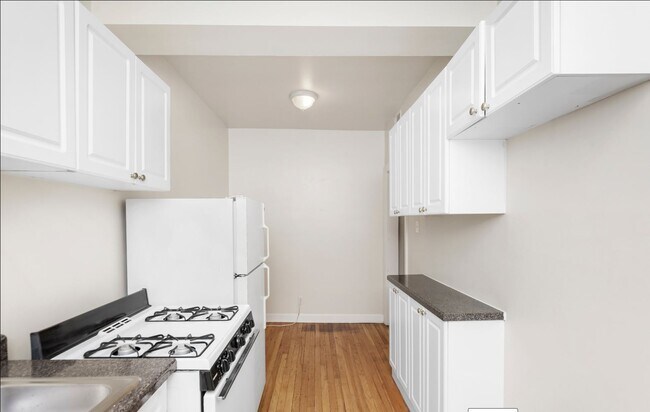 Photo - 555 W Aldine Ave Unit 552-N3