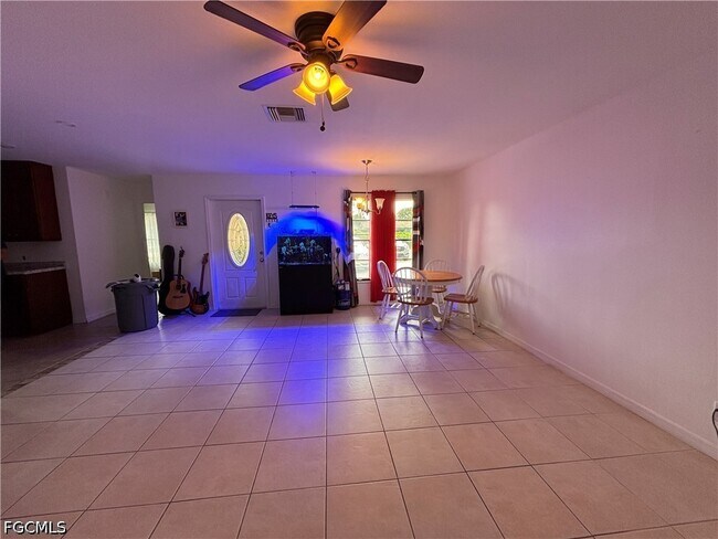 Photo - 1977 46th St SW