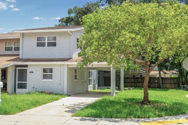 Building Photo - 2 bedroom, 2.5 bathroom Townhome for Rent ...