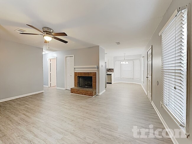 Photo - 202 River Song Rd