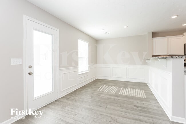 Photo - 2230 Oak Dr