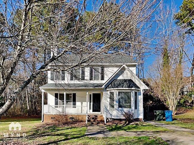 Building Photo - 904 Estelle Ct