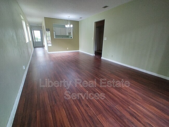 Photo - 910 Brett Dr Unit Apt 81