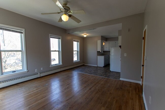 Photo - 130 College Ave NE Unit Apt 2