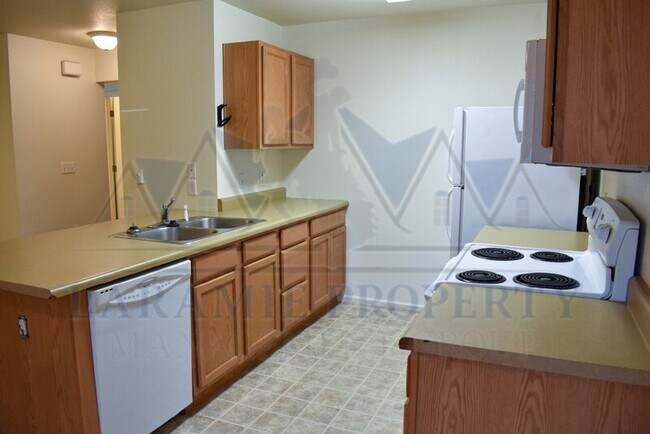 Photo - 1137 E Arnold St Unit Apt C