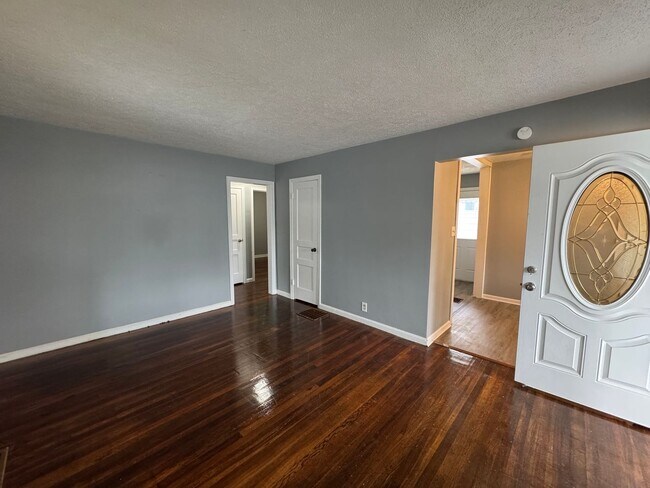 Photo - Near Southeast 3 Bedroom 1 Bath