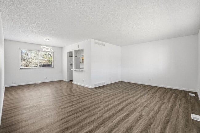 Photo - 4 bedroom / 2 bath / Beautifully Updated