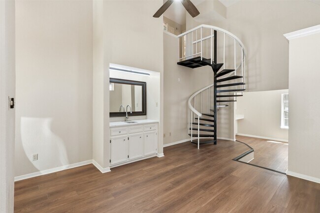 Photo - 5515 Strack Rd Unit 105