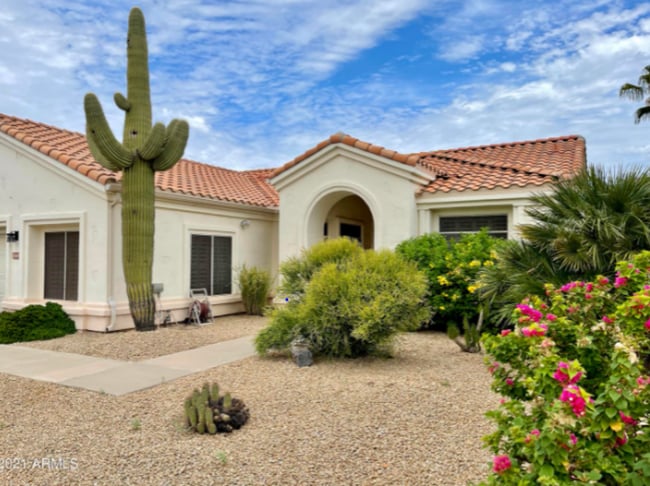 Building Photo - Scottsdale 3 Bed, 2 Bath Single Story Home PLUS Den