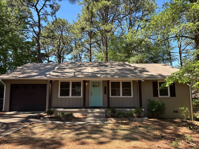 Photo - 520 N Hale St