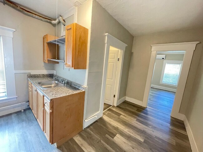 Photo - 325 Amherst St Unit 2