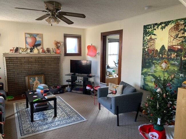 Photo - 2 Bed/2 Bath Home Just Minutes Away From Switchyard Park! - Available July 2026