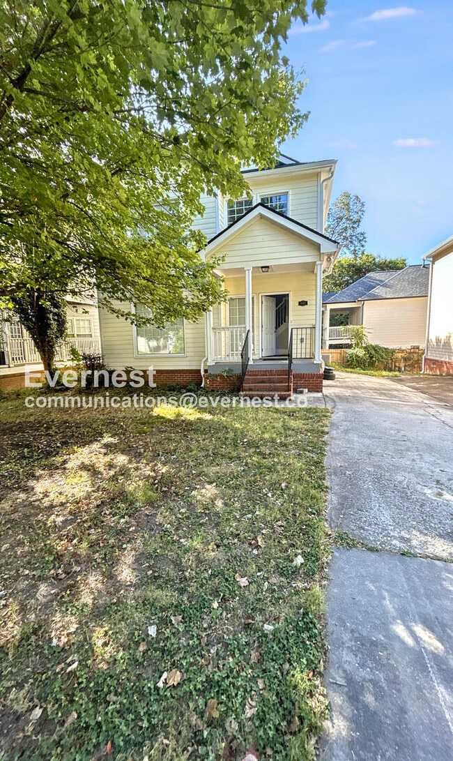 Photo - 992 Lena St NW