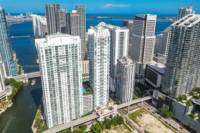 Photo - 41 SE 5th St Unidad 1214 Rental