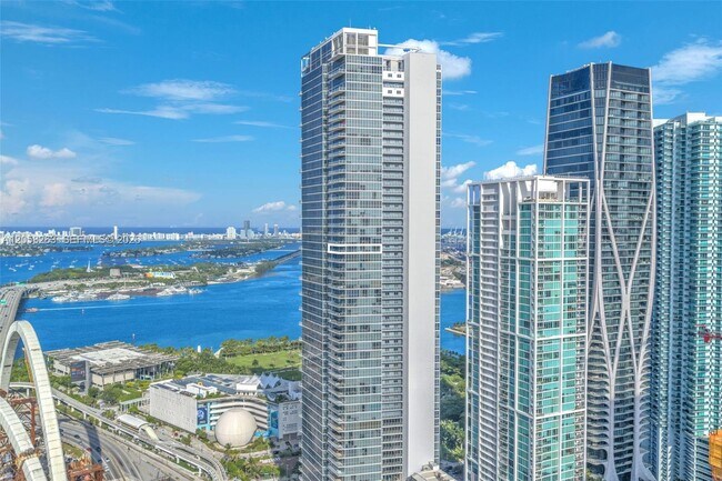 Photo - 1100 Biscayne Blvd Unidad 4308